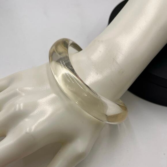 Lucite Vintage 1950's Chunky Waved Curved Mid Century Bangle Bracelet - Picture 5 of 8